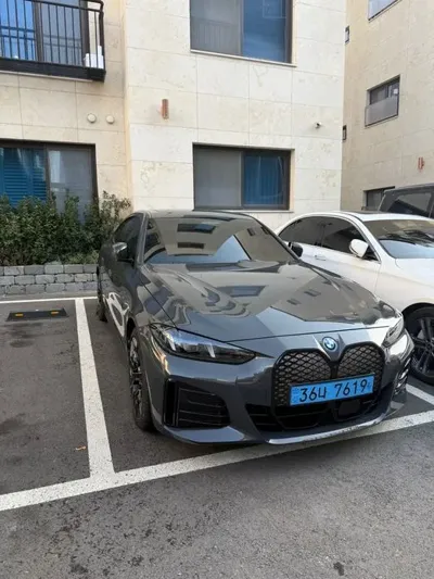 BMW i4