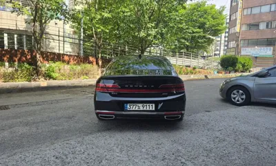 Genesis G90