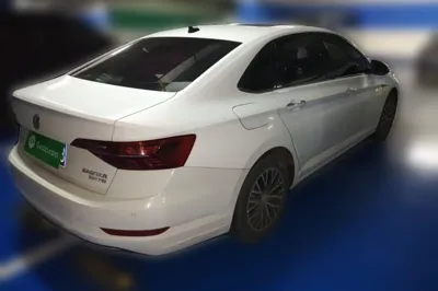 Volkswagen Sagitar