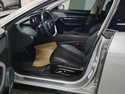 Xpeng P7
