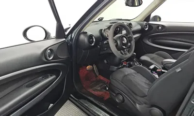 MINI Paceman