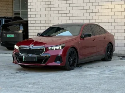 BMW i5 M60