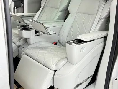 Volvo EM90