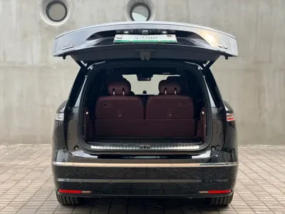 Nio ES8