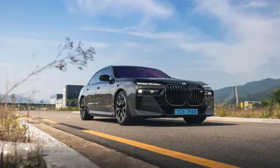 BMW i7