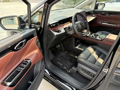 GAC Motor Trumpchi E8 PHEV