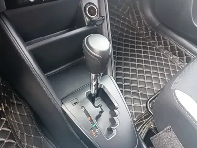Toyota Yaris L