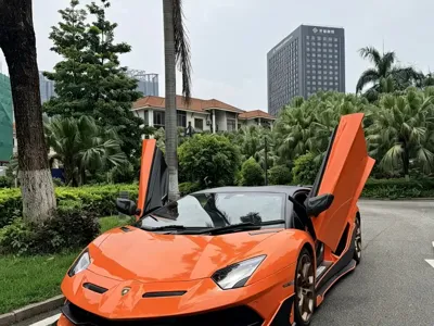 Lamborghini Aventador