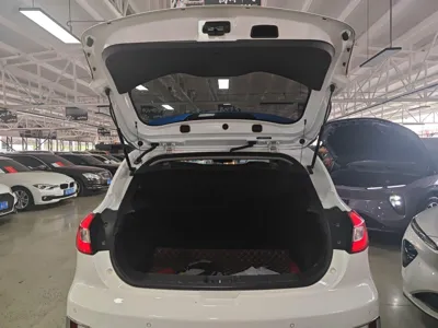 JAC iEV7S