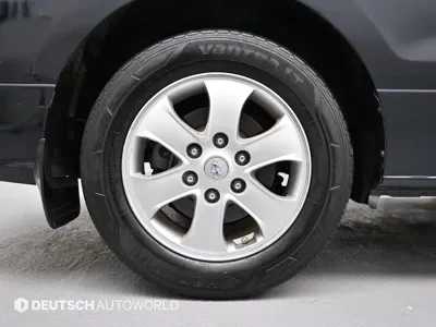Hyundai Starex