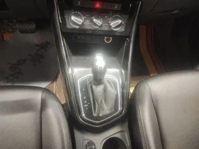 Jetta VS5
