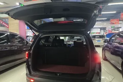 Hyundai Custo