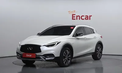 Infiniti QX30