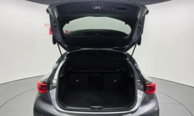 Infiniti Q30