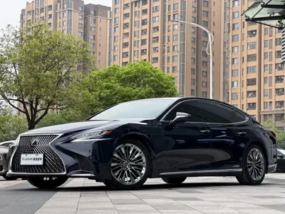 Lexus LS