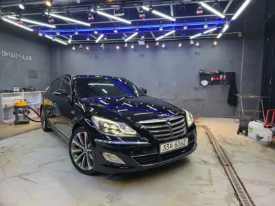 Hyundai Genesis