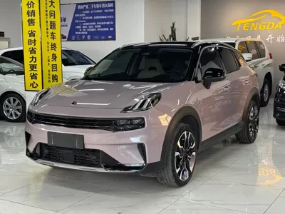 Lynk & Co 06