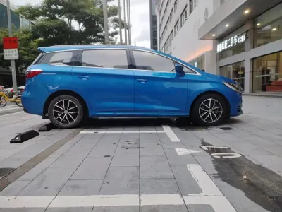 BYD MAX