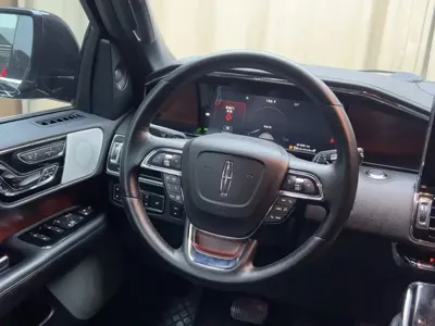 Lincoln Navigator