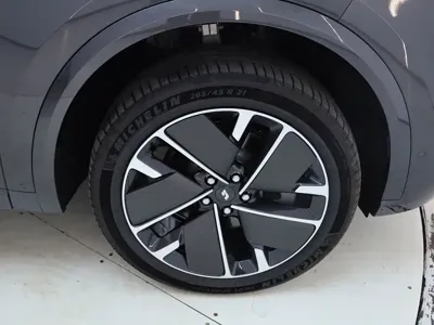 Li Auto Li L8
