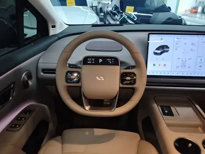 Li Auto 理想i8