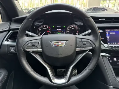 Cadillac XT6