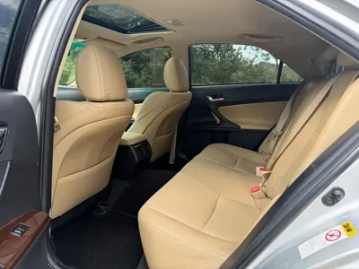 Toyota Reiz