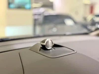 Volvo EM90