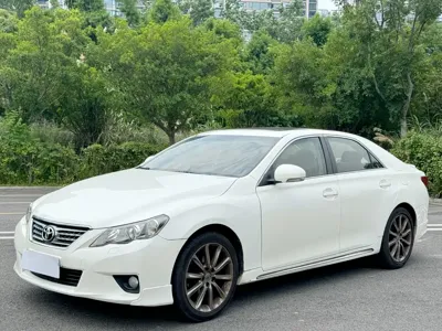 Toyota Reiz