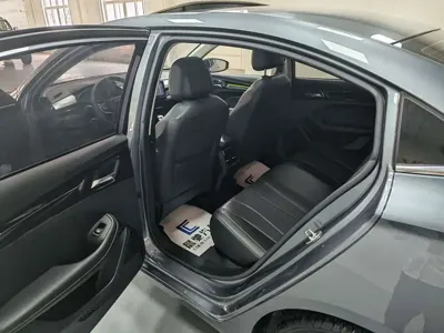 Roewe i5
