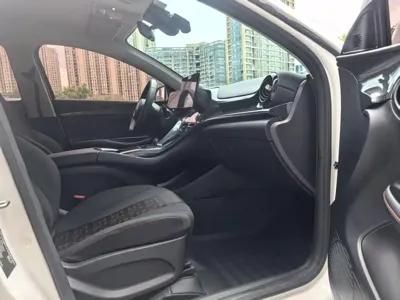 BYD e2