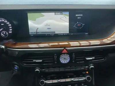 Genesis EQ900