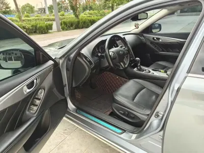 Infiniti Q50L