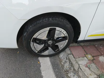 Dongfeng Aeolus E70