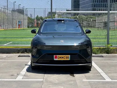 Nio ES8