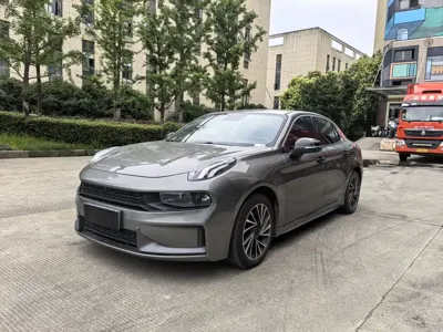 Lynk & Co 03