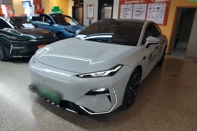 Geely Galaxy E8