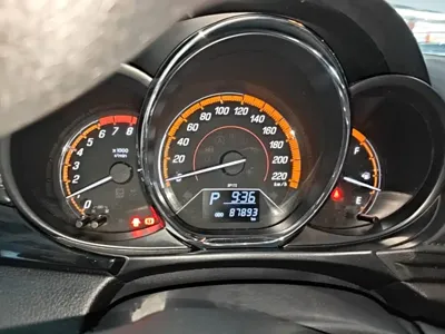Toyota Yaris L