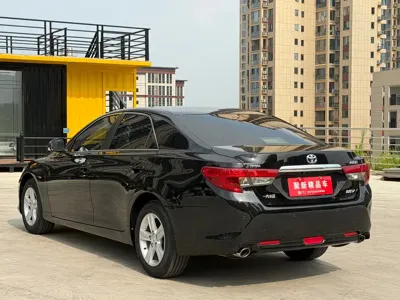 Toyota Reiz