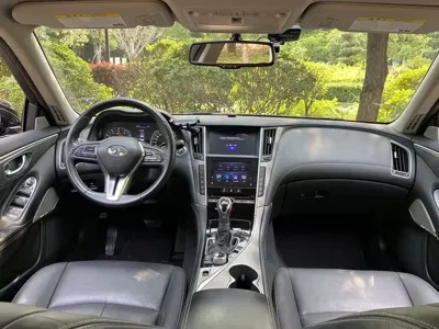 Infiniti Q50L