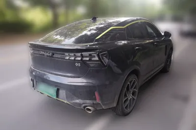Lynk & Co 05