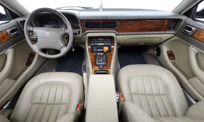 Jaguar XJ-6