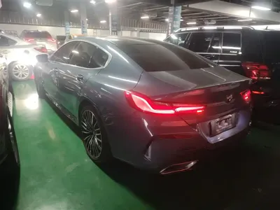 BMW 8 Series