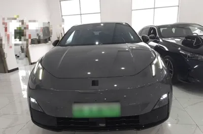 Lynk & Co Z20