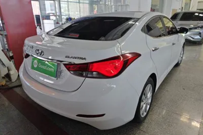 Hyundai Elantra (5th Generation