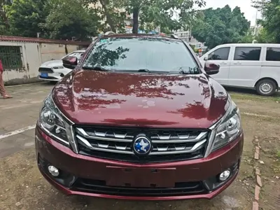 Venucia T70