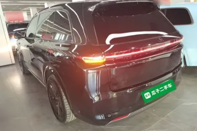 Li Auto L8