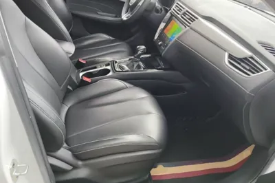Roewe i5