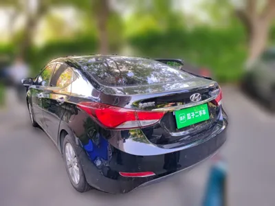 Hyundai Elantra (5th Generation