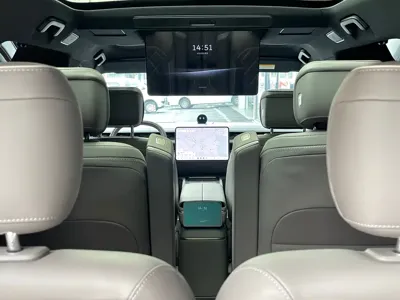 Nio ES8